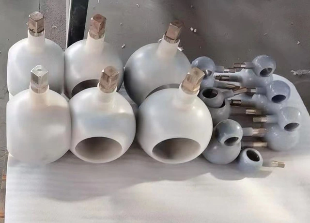 Разница между клапанами с покрытием PFA и клапанами с покрытием PTFE (тефлоном)